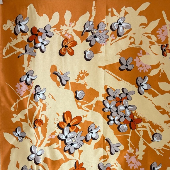 Baoshidi 100% Mulberry Silk Scarf – New with Tags & Box - Picture 5 of 13